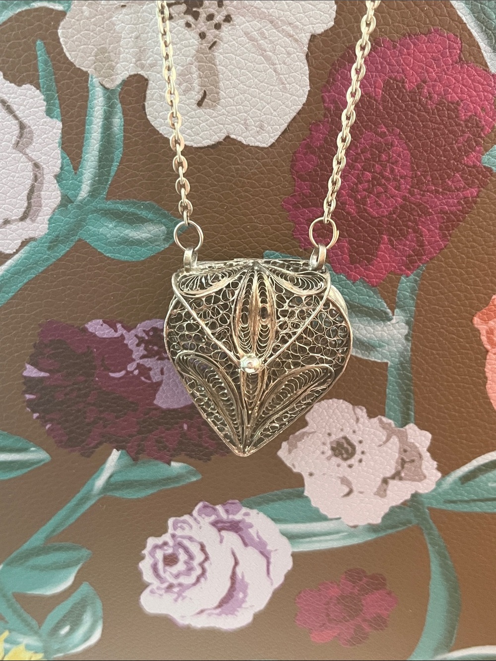 Intricate Metal Filigree Heart Necklace/Locket